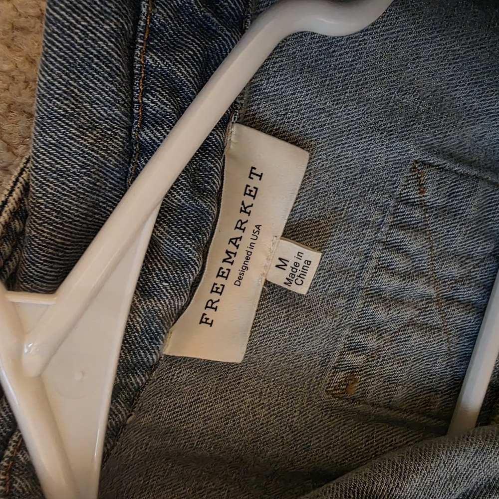 ❗️final Pricedrop❗️Vici Casual Times Tie Waist Denim Romper - Picture 5 of 5